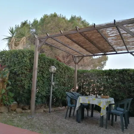בית נופש Casa Aldo Sottobomba Beach *